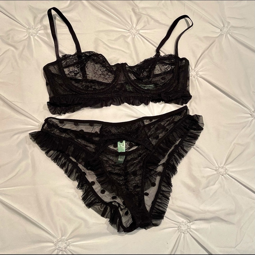 Black Lace Lingerie Set